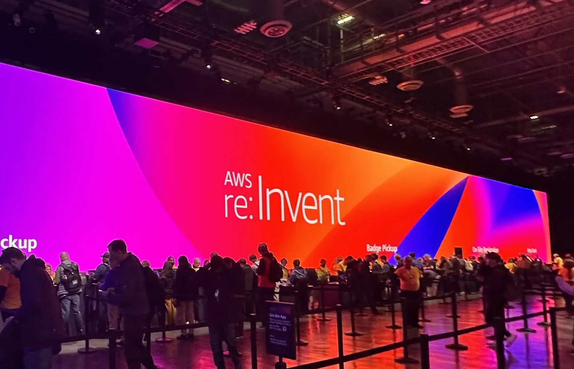 [re:Invent 2023 レポート] 現地参加の荷物・持ち物と移動時の服装：参加後の振り返りつき